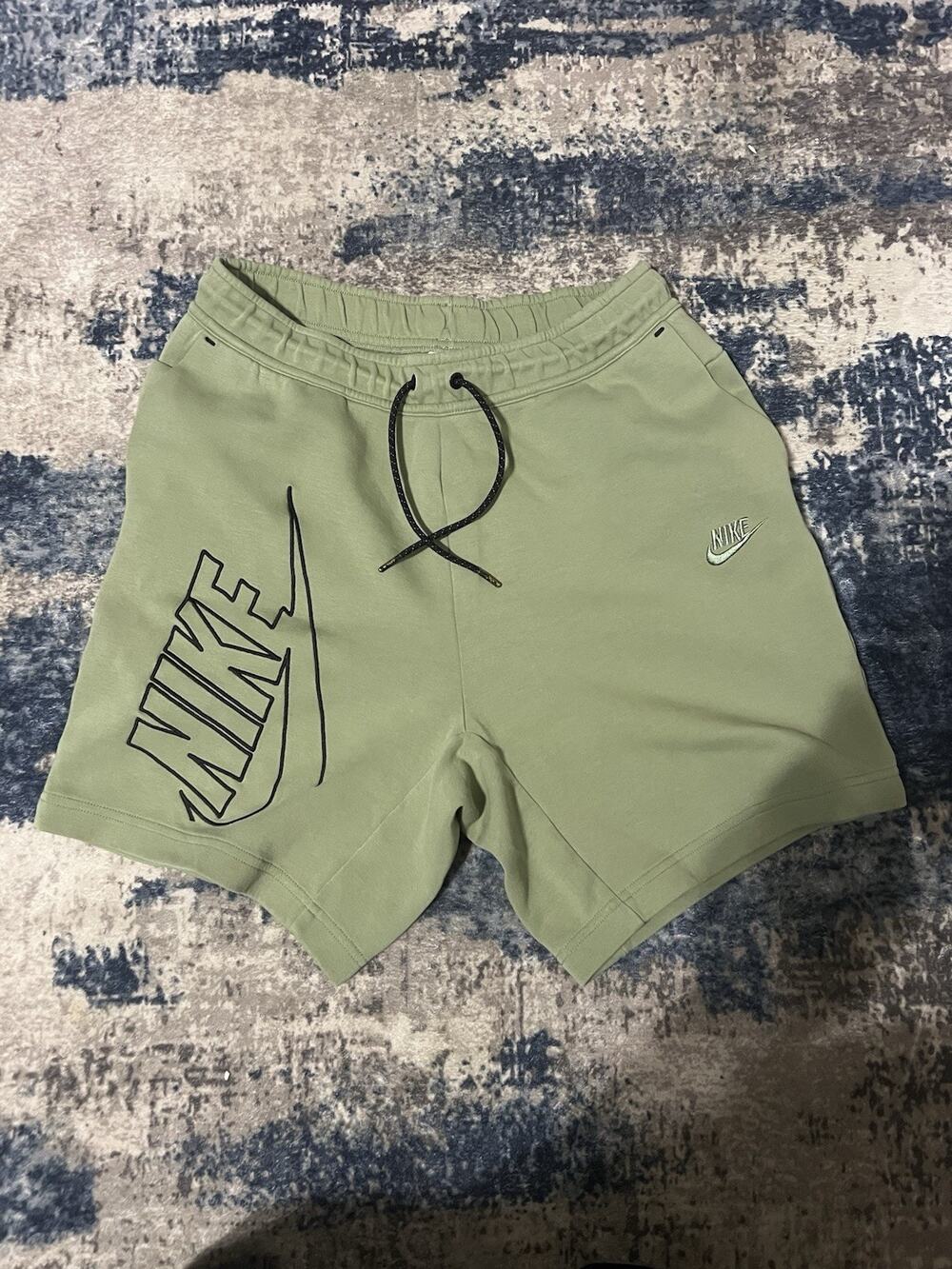 Size M- Nike Sportswear Tech Fleece Shorts Athletic DZ4472-386 Oil Green Mens